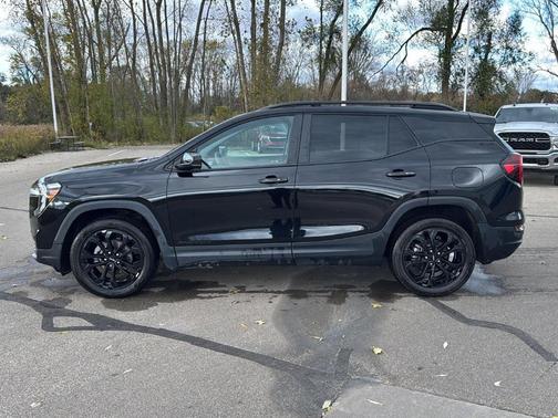 2022 GMC Terrain SLE