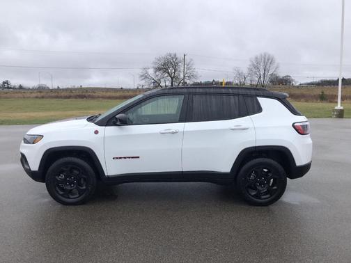 2023 Jeep Compass Trailhawk
