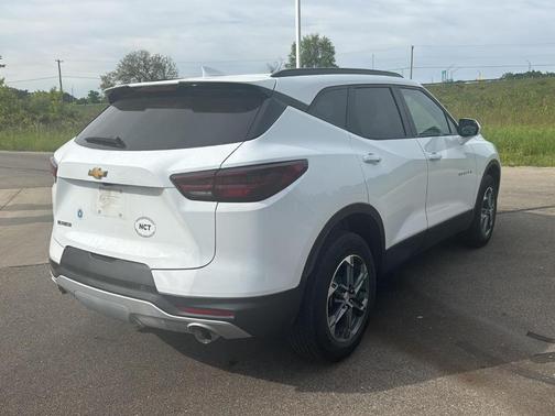 Summit White 2025 Chevrolet Blazer LT