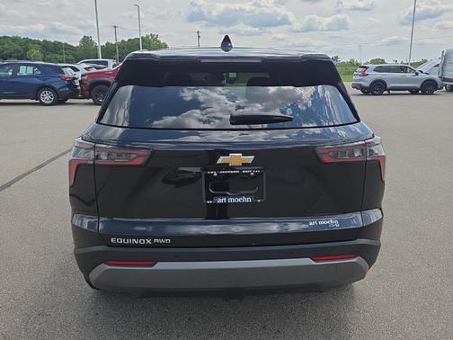 Mosaic Black Metallic 2025 Chevrolet Equinox LT
