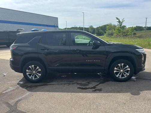Mosaic Black Metallic 2025 Chevrolet Equinox LT