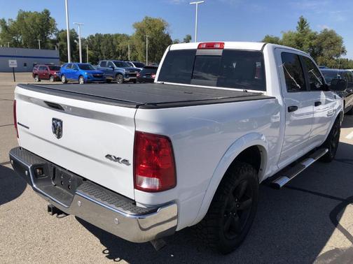 2016 RAM 1500 SLT