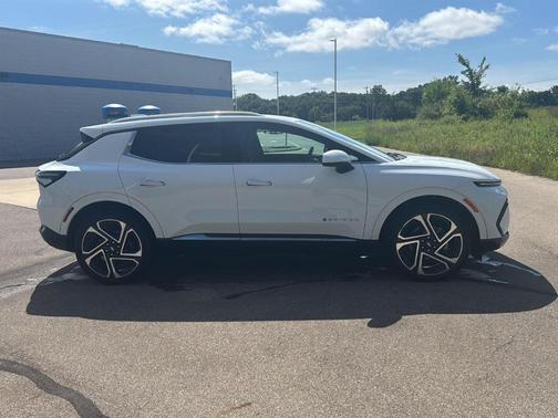 Summit White 2024 Chevrolet Equinox EV LT