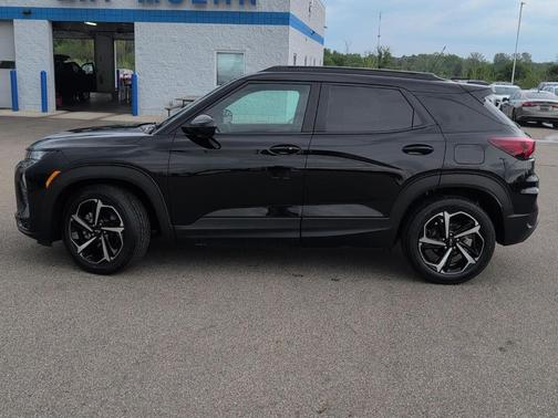 Mosaic Black Metallic 2023 Chevrolet Trailblazer RS