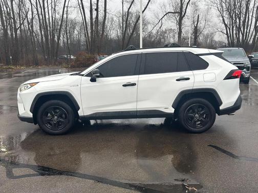 2019 Toyota RAV4 Hybrid XLE