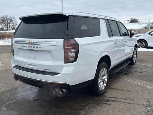 2023 Chevrolet Suburban Premier