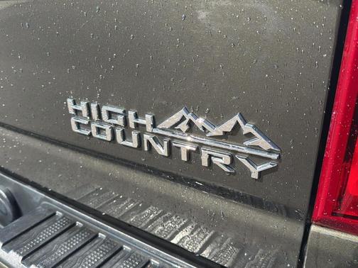 2022 Chevrolet Silverado 2500 High Country