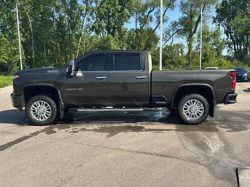 2022 Chevrolet Silverado 2500 High Country