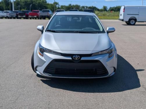 Classic Silver Metallic 2024 Toyota Corolla LE