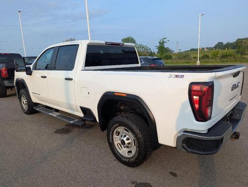 2022 GMC Sierra 2500 Pro