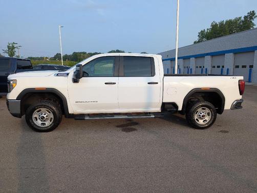 2022 GMC Sierra 2500 Pro