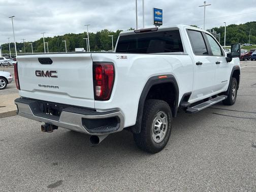 2022 GMC Sierra 2500 Pro
