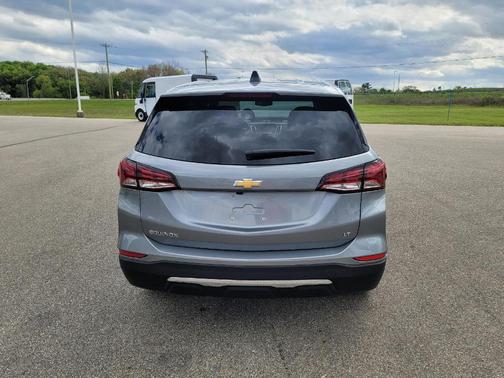 Sterling Gray Metallic 2024 Chevrolet Equinox LT