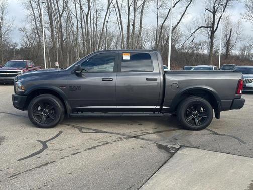 Granite Crystal Metallic 2022 RAM 1500 Classic SLT