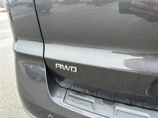 Tungsten Metallic 2016 Chevrolet Traverse 2LT