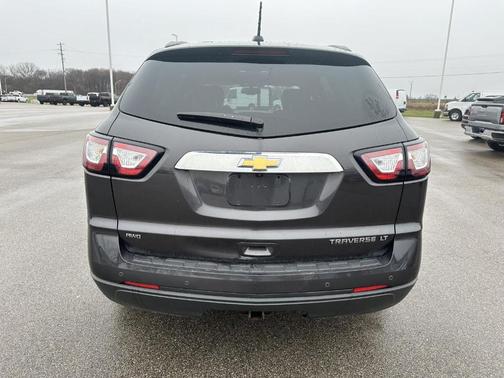 Tungsten Metallic 2016 Chevrolet Traverse 2LT
