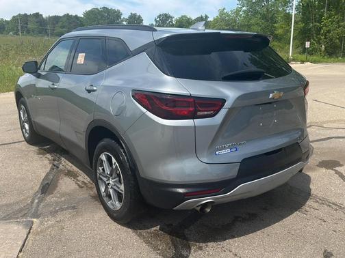 Sterling Gray Metallic 2023 Chevrolet Blazer 2LT