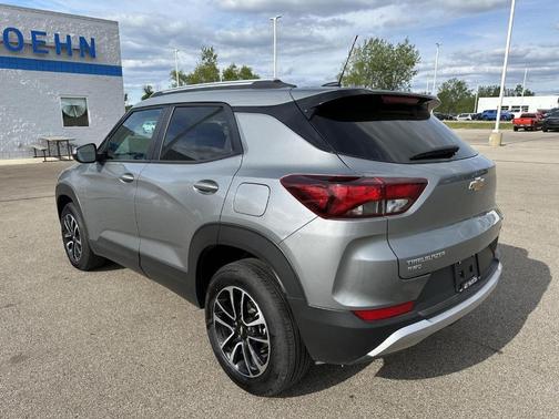 Sterling Gray Metallic 2025 Chevrolet Trailblazer LT