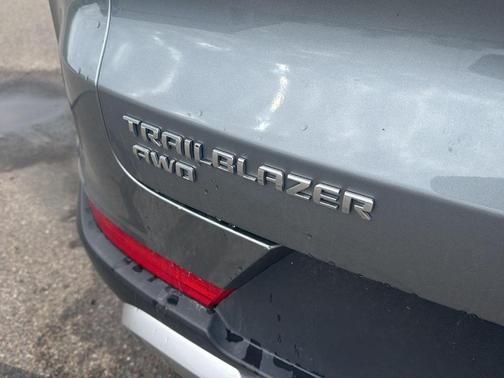Sterling Gray Metallic 2025 Chevrolet Trailblazer LT