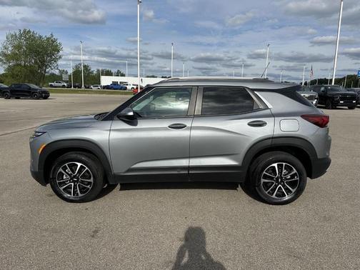 Sterling Gray Metallic 2025 Chevrolet Trailblazer LT