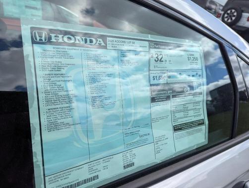 2025 Honda Accord SE