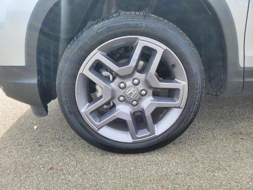 Lunar Silver Metallic 2023 Honda Passport EX-L