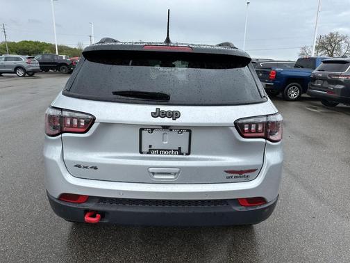 Silver Zynith 2024 Jeep Compass Trailhawk