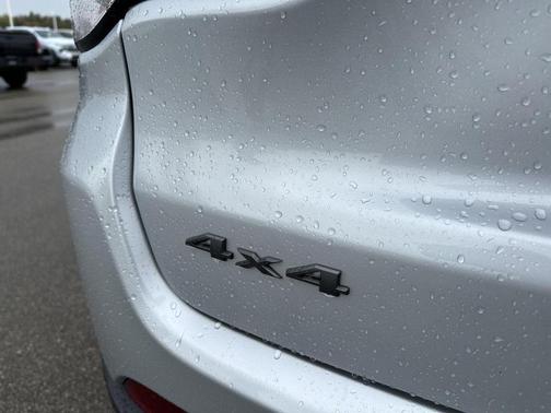 Silver Zynith 2024 Jeep Compass Trailhawk