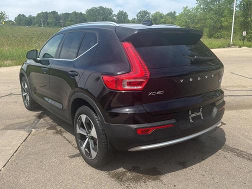 Black Stone 2023 Volvo XC40 B5 Plus Bright Theme
