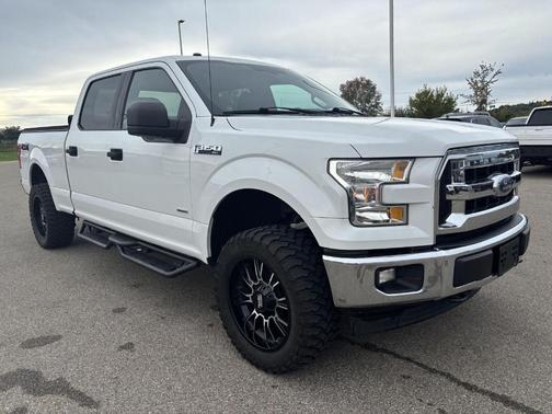Oxford White 2017 Ford F-150 XLT