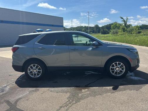 Sterling Gray Metallic 2024 Chevrolet Equinox LT