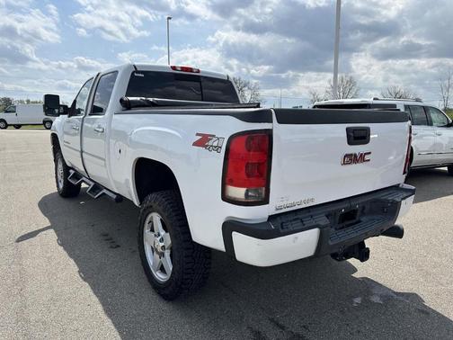 Summit White 2011 GMC Sierra 2500 Denali