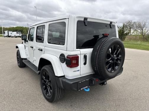 Bright White Clearcoat 2023 Jeep Wrangler 4xe Sahara