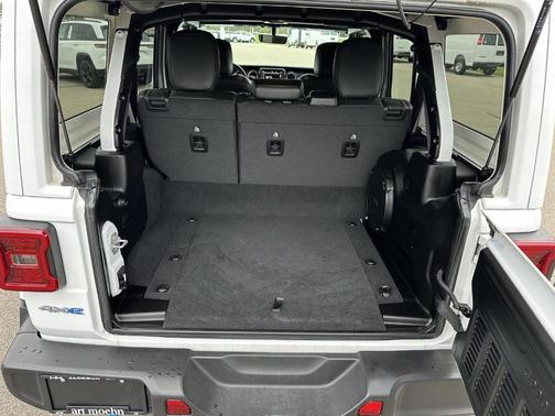 Bright White Clearcoat 2023 Jeep Wrangler 4xe Sahara