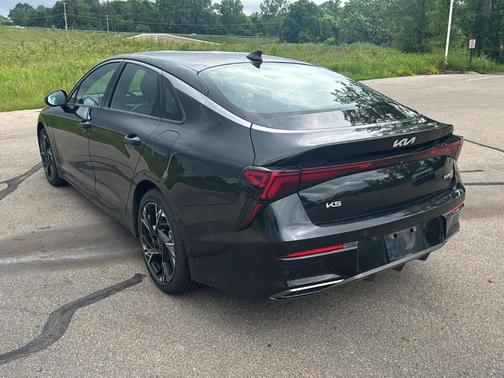 Aurora Black Pearl 2025 Kia K5 GT-Line