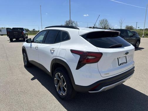 Summit White 2024 Chevrolet Trax LT