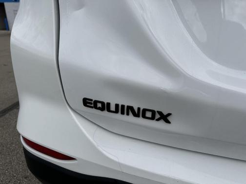 Summit White 2024 Chevrolet Equinox LS