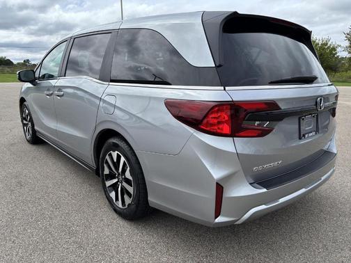 Solar Silver Metallic 2025 Honda Odyssey EX-L