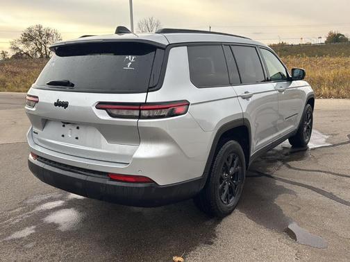 2024 Jeep Grand Cherokee L Laredo