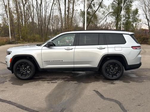 2024 Jeep Grand Cherokee L Laredo