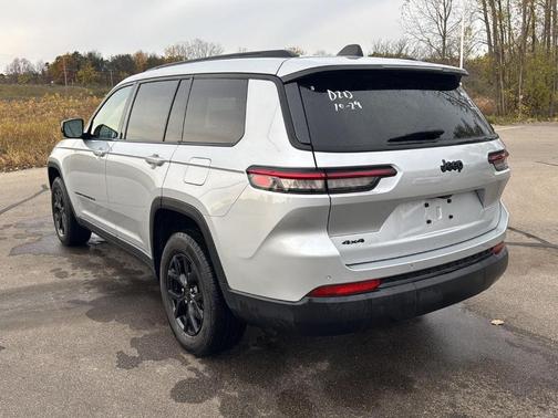 2024 Jeep Grand Cherokee L Laredo