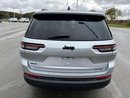 2024 Jeep Grand Cherokee L Laredo
