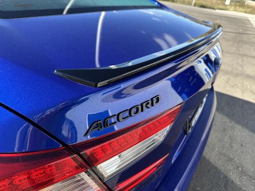 2022 Honda Accord Sport 2.0T