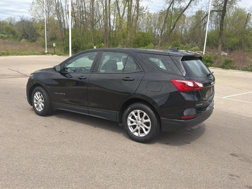 Mosaic Black Metallic 2020 Chevrolet Equinox LS