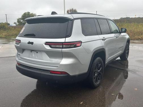 2024 Jeep Grand Cherokee L Laredo