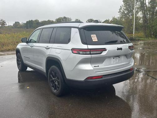 2024 Jeep Grand Cherokee L Laredo