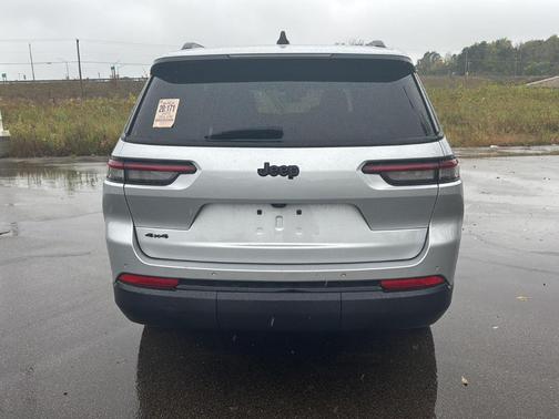 2024 Jeep Grand Cherokee L Laredo
