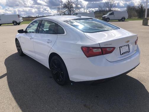 Summit White 2023 Chevrolet Malibu LT