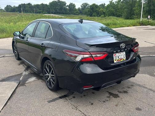 Midnight Black Metallic 2024 Toyota Camry SE