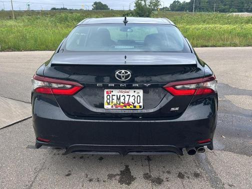 Midnight Black Metallic 2024 Toyota Camry SE